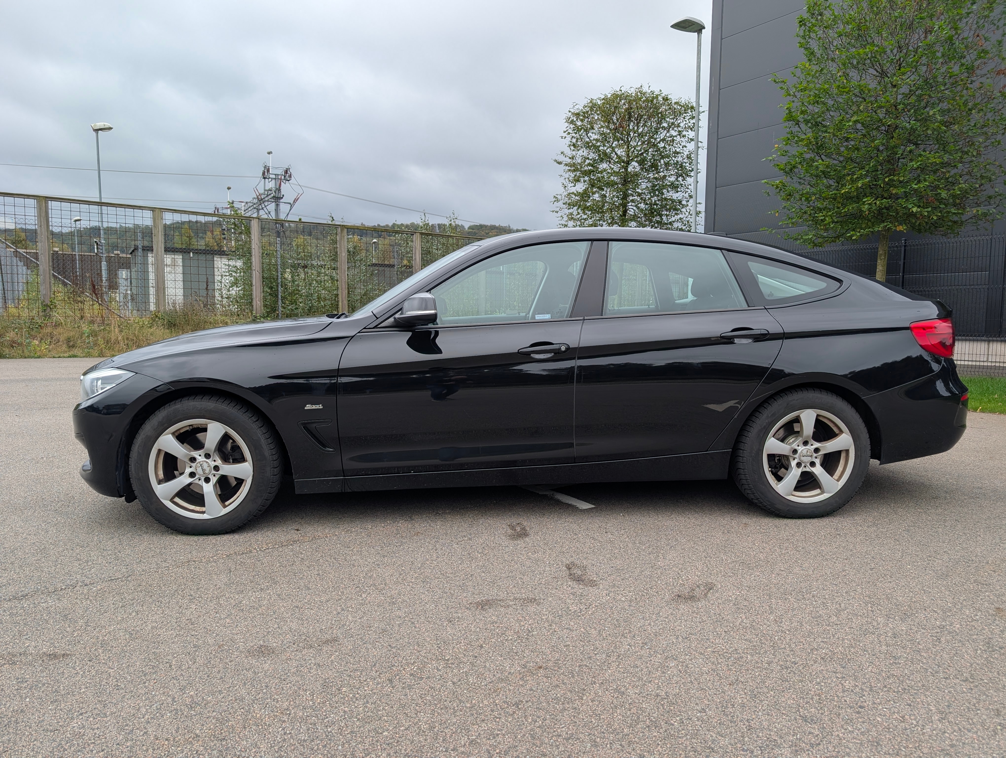 BMW 320 d xDrive Gran Turismo Steptronic 2017, bild 2/10
