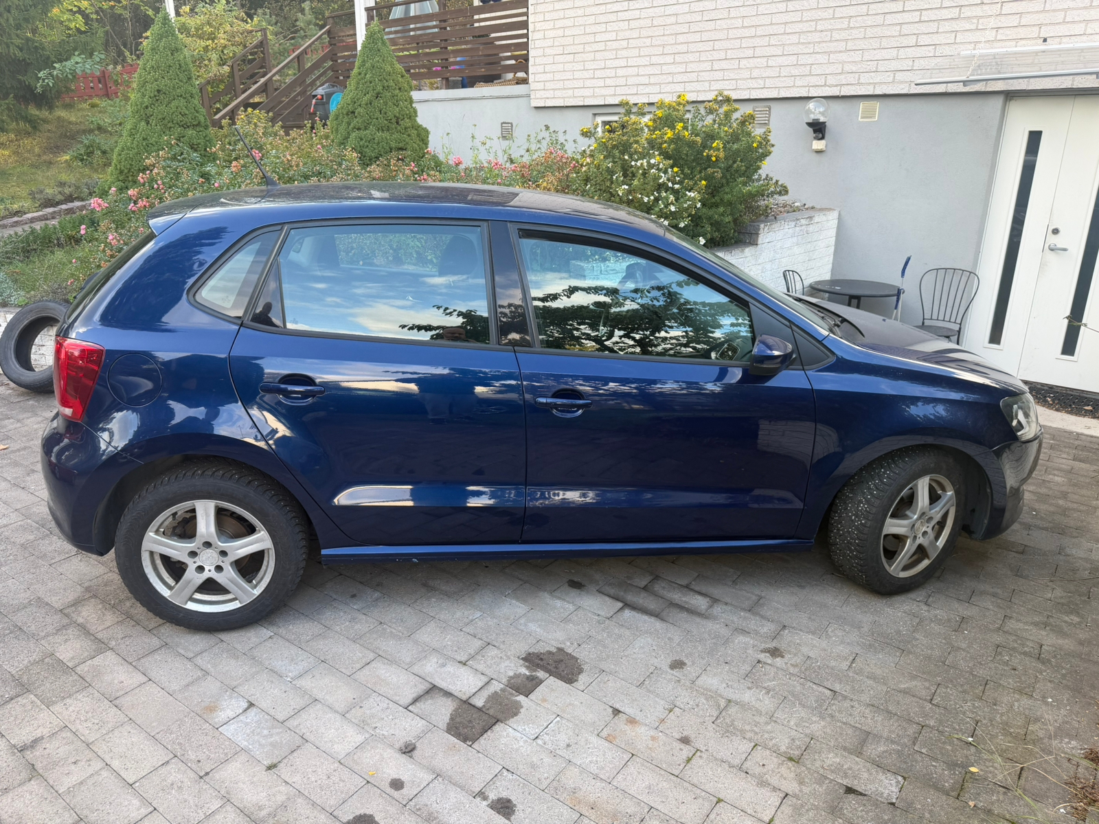 Volkswagen Polo 2011, bild 2/3