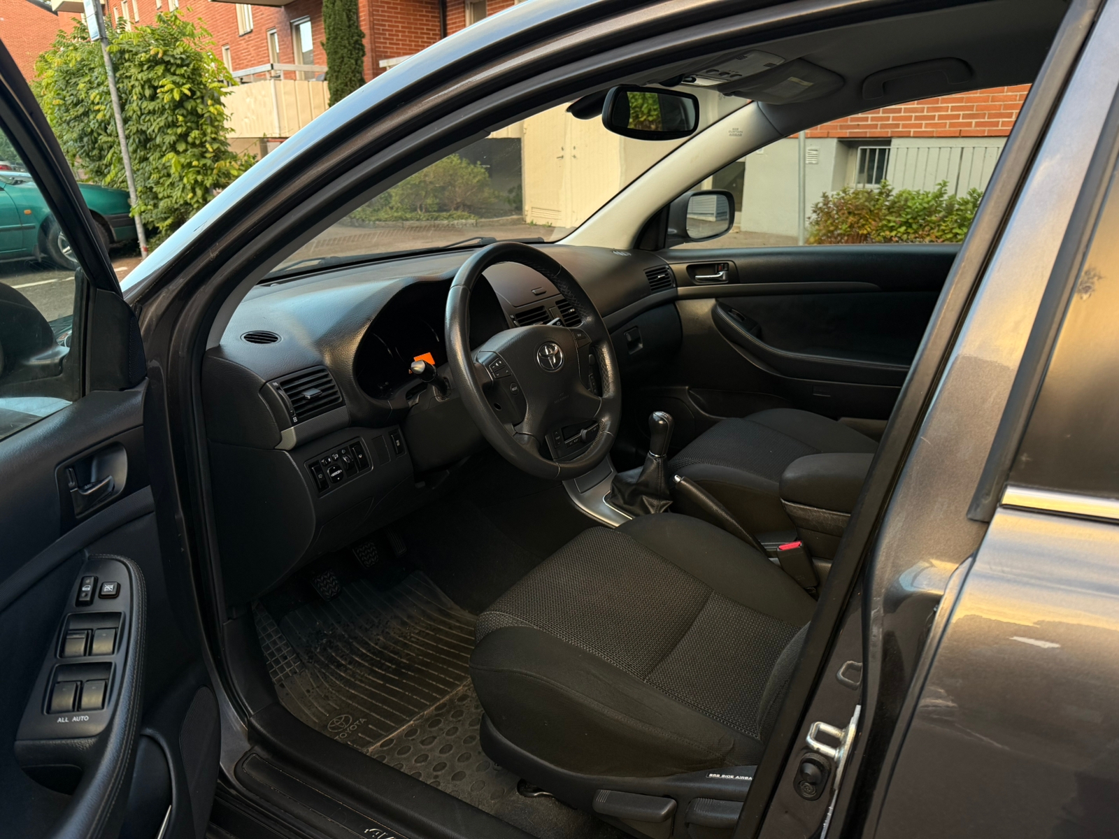 Toyota Avensis 2008, bild 7/10