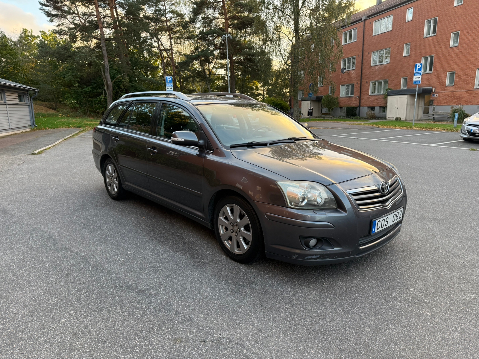 Toyota Avensis 2008, bild 2/10
