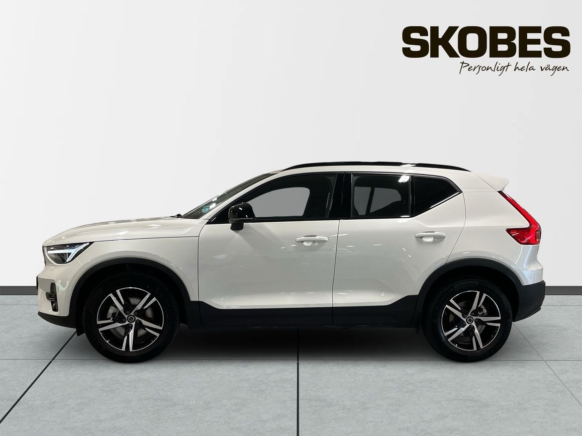 Volvo XC40 B4 FWD Bensin Plus Dark 2026, kuva 5/10