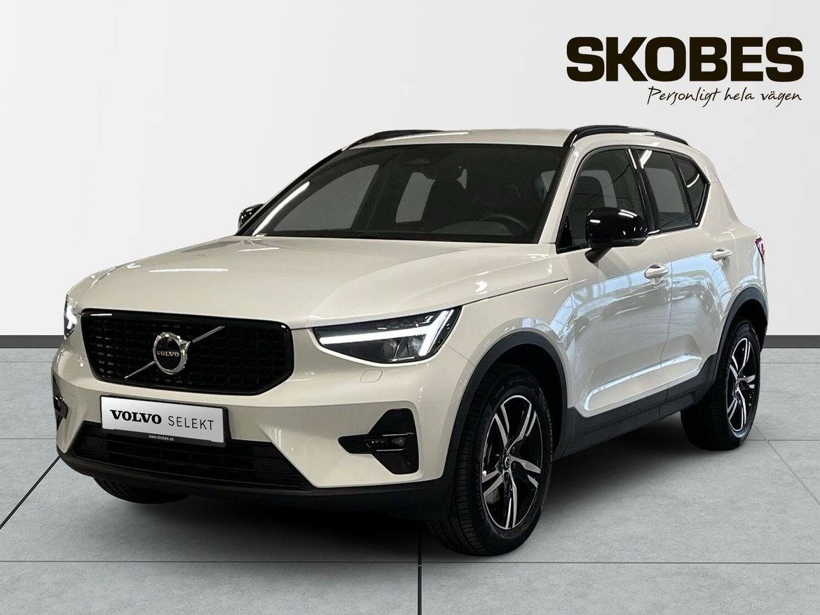 Volvo XC40 B4 FWD Bensin Plus Dark 2026, kuva 3/10