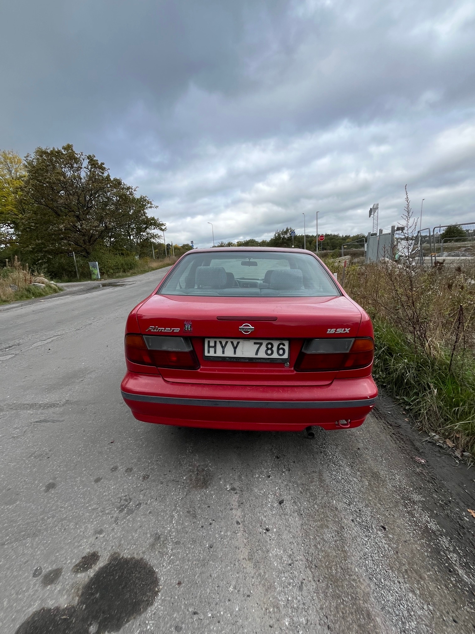Nissan Almera Sedan 1.6 Manuell 1998, bild 3/3