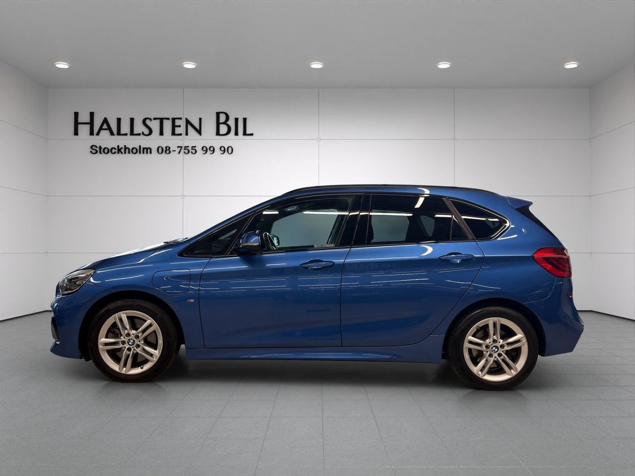BMW 225