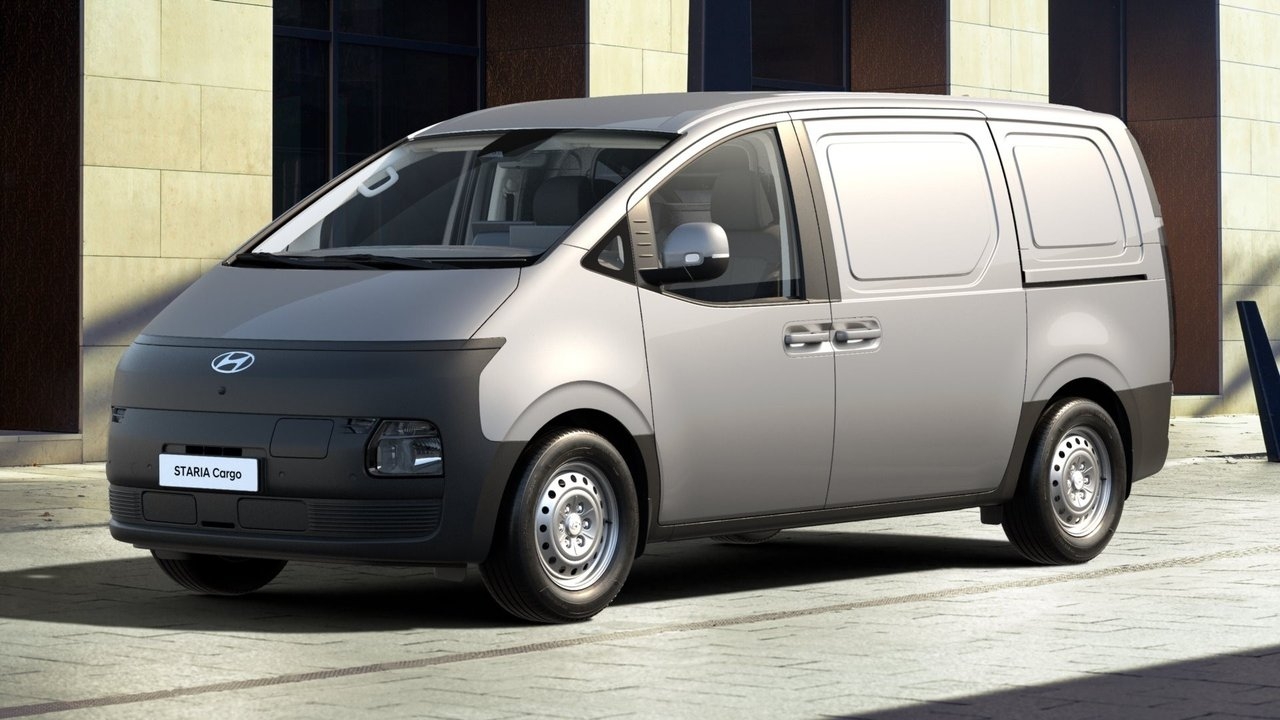 Hyundai Staria