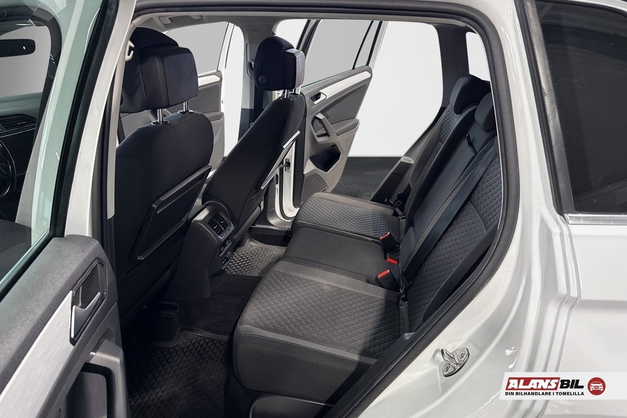 Volkswagen Tiguan 2018, photo 6/10