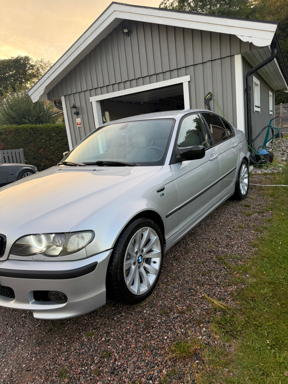 BMW 330xi 2003, kuva 3/6