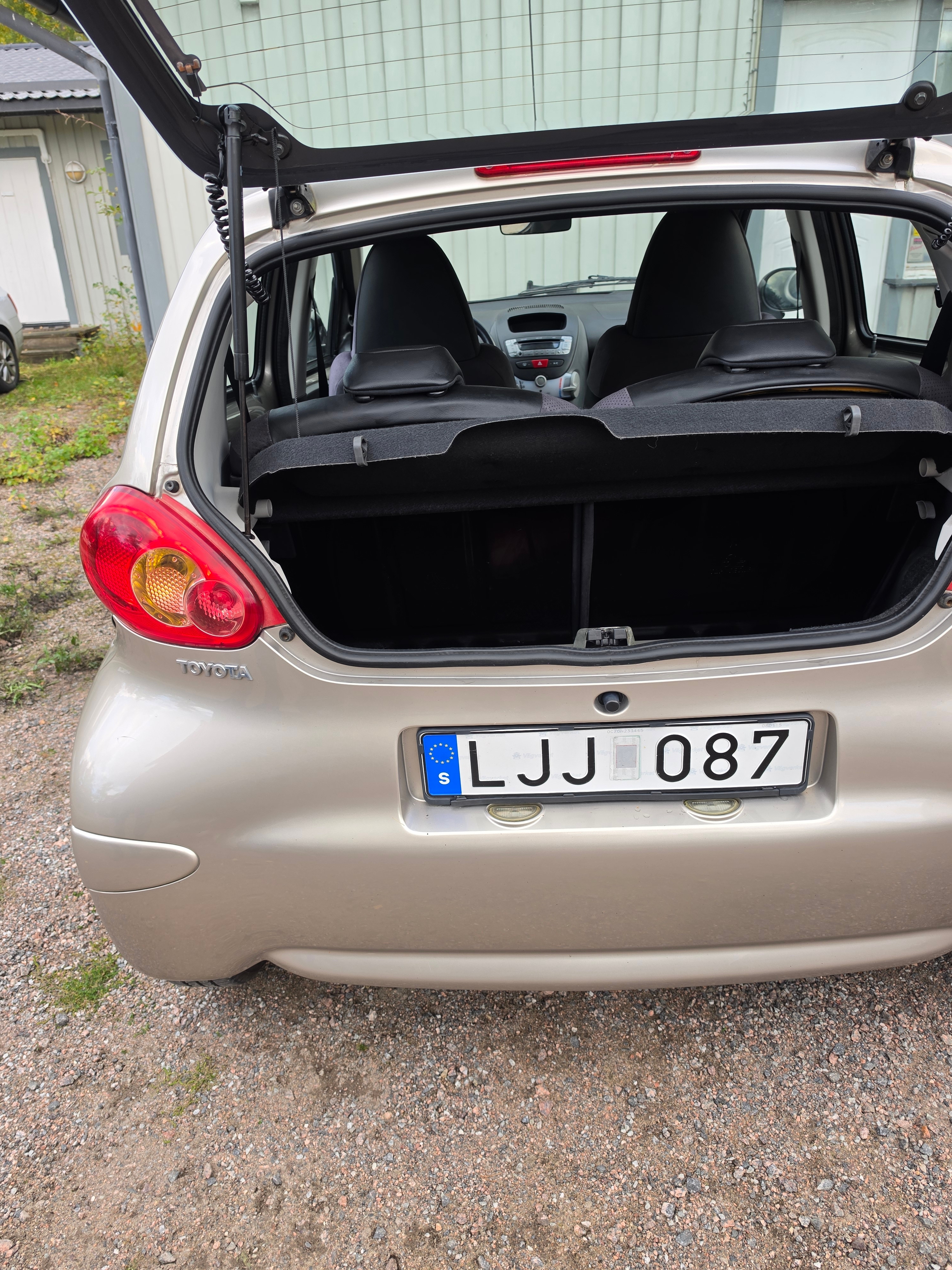 Toyota Aygo 5-dörrar 1.0 VVT-i Manuell 2008, bild 5/6