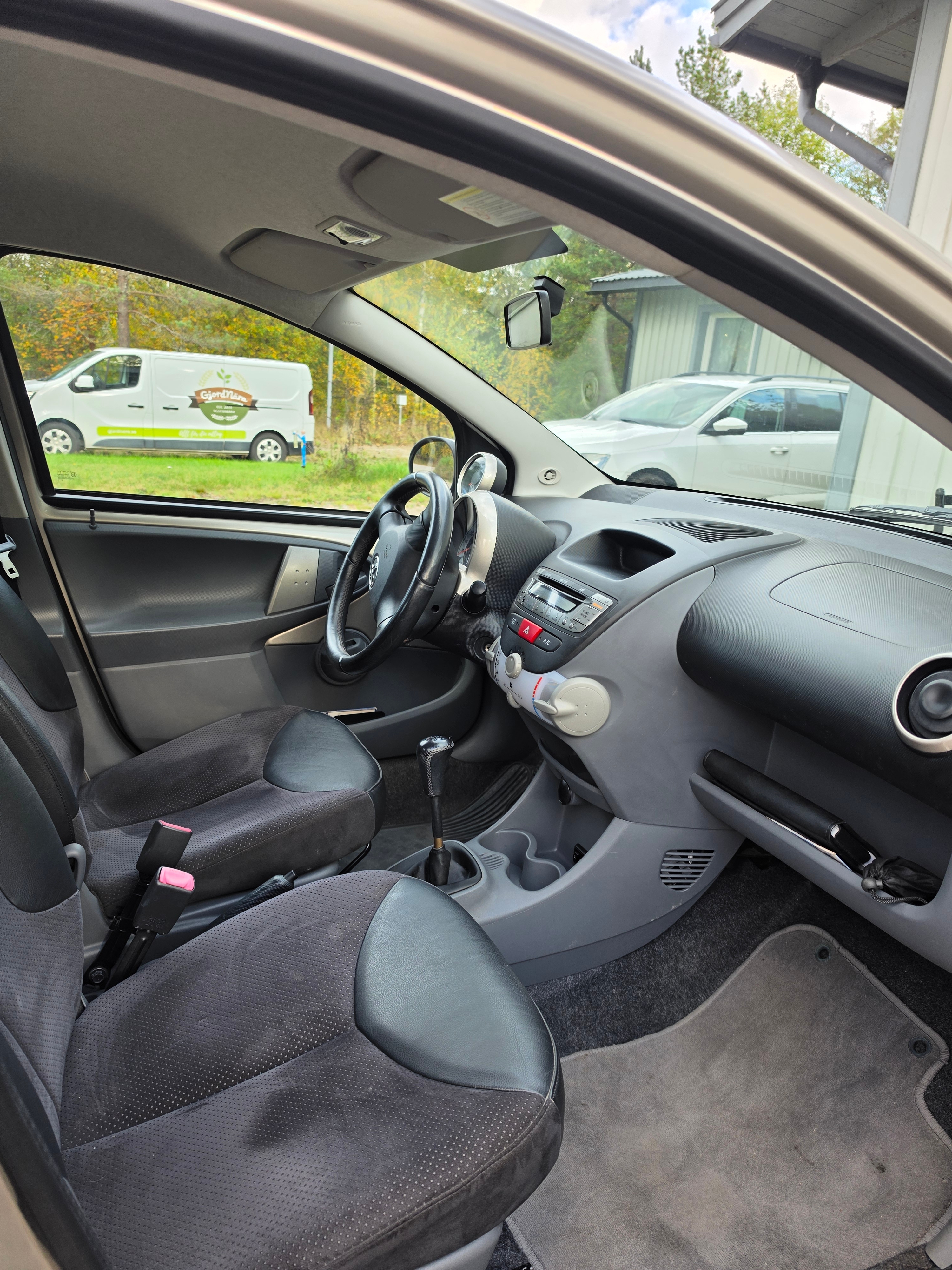 Toyota Aygo 5-dörrar 1.0 VVT-i Manuell 2008, bild 4/6