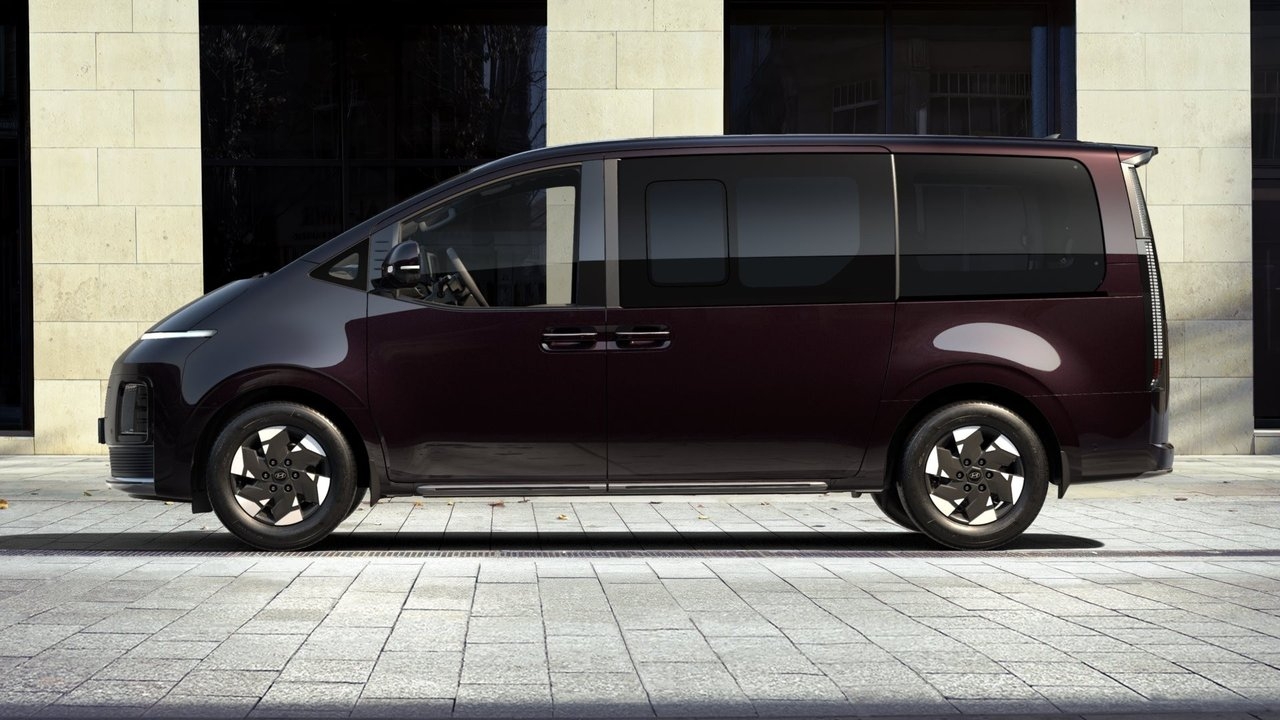 Hyundai Staria 2027, bild 2/10