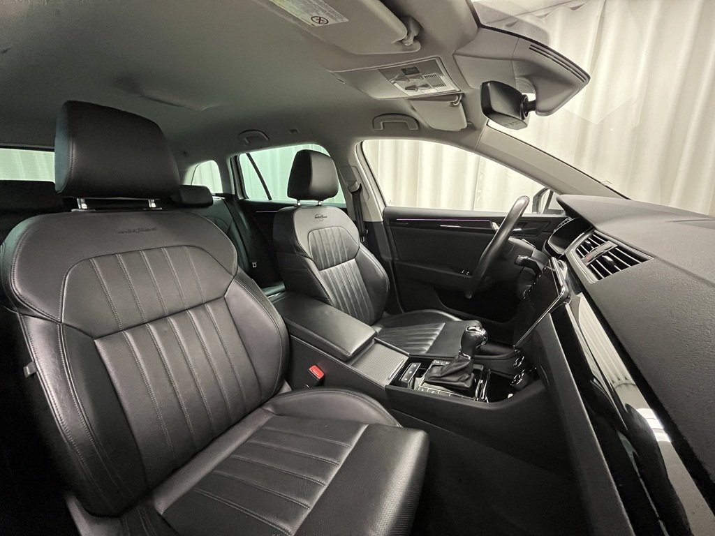 Skoda Superb 2019, bild 6/10
