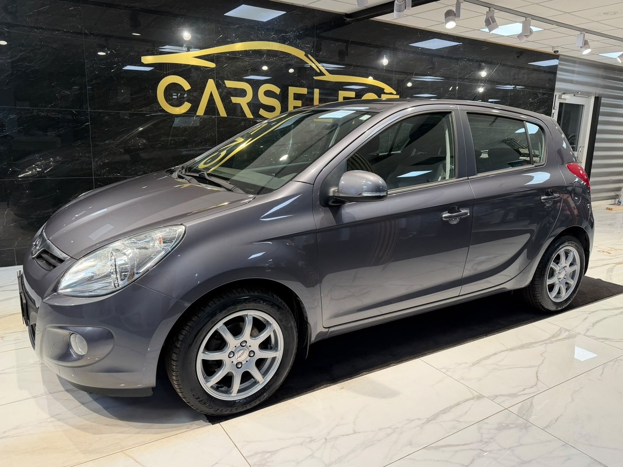 Hyundai i20 2012, photo 2/10