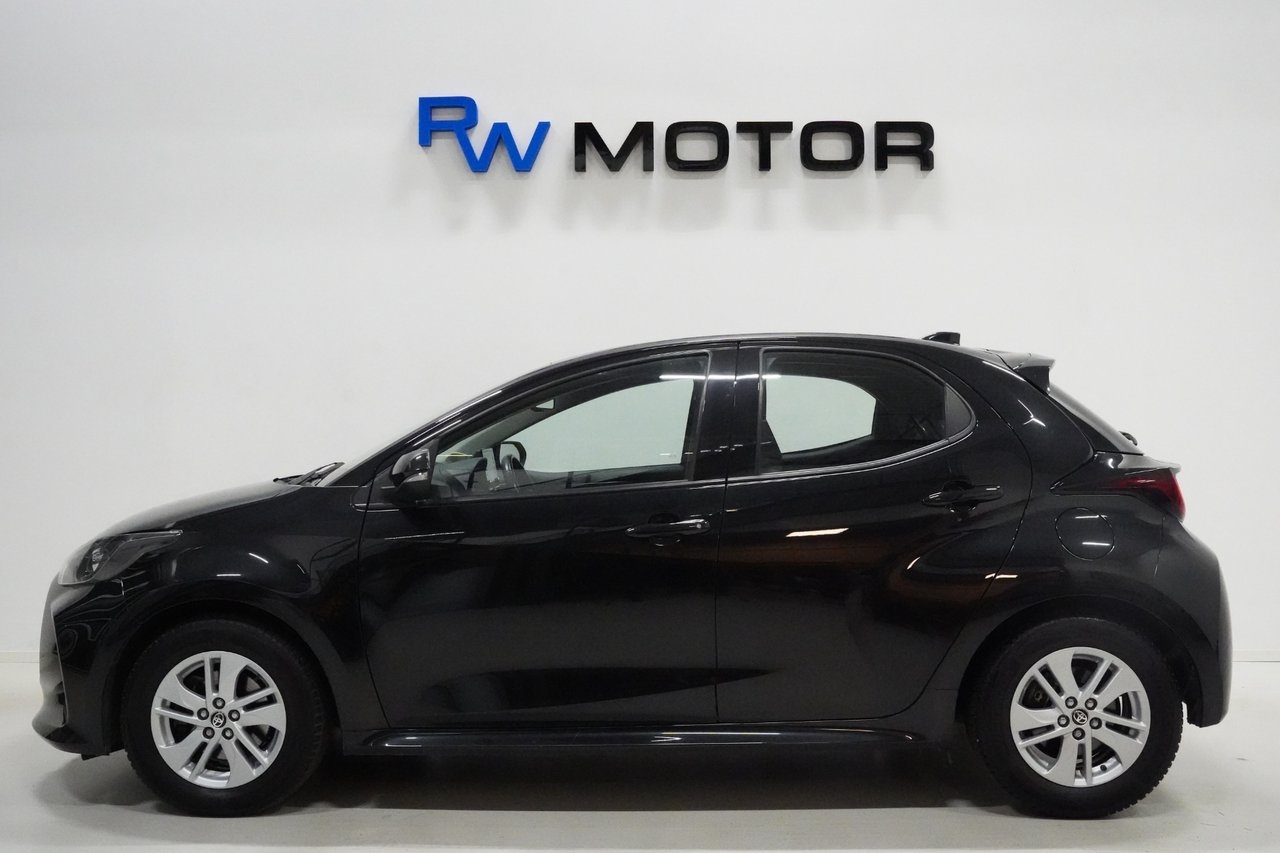 Toyota Yaris Hybrid CVT Active 2022, photo 3/10