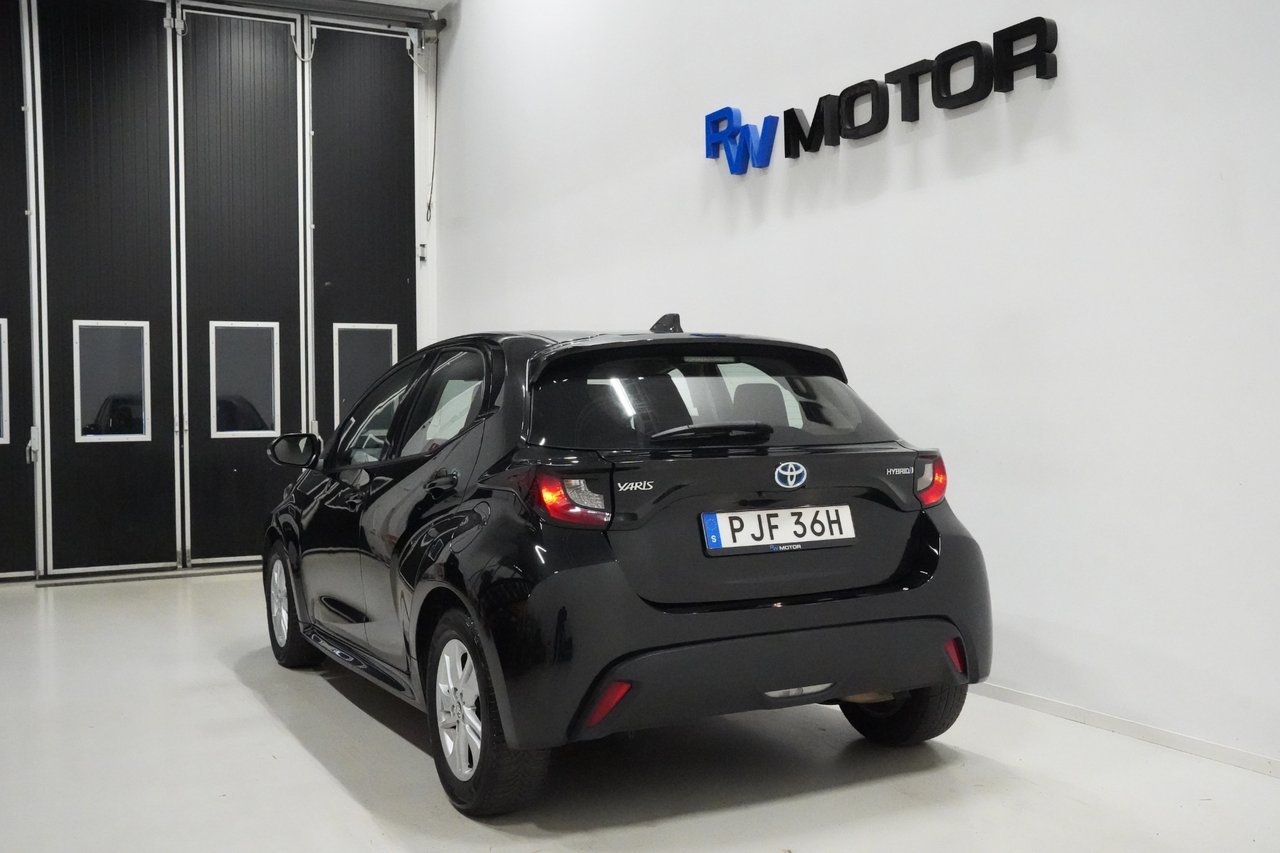 Toyota Yaris Hybrid CVT Active 2022, photo 4/10