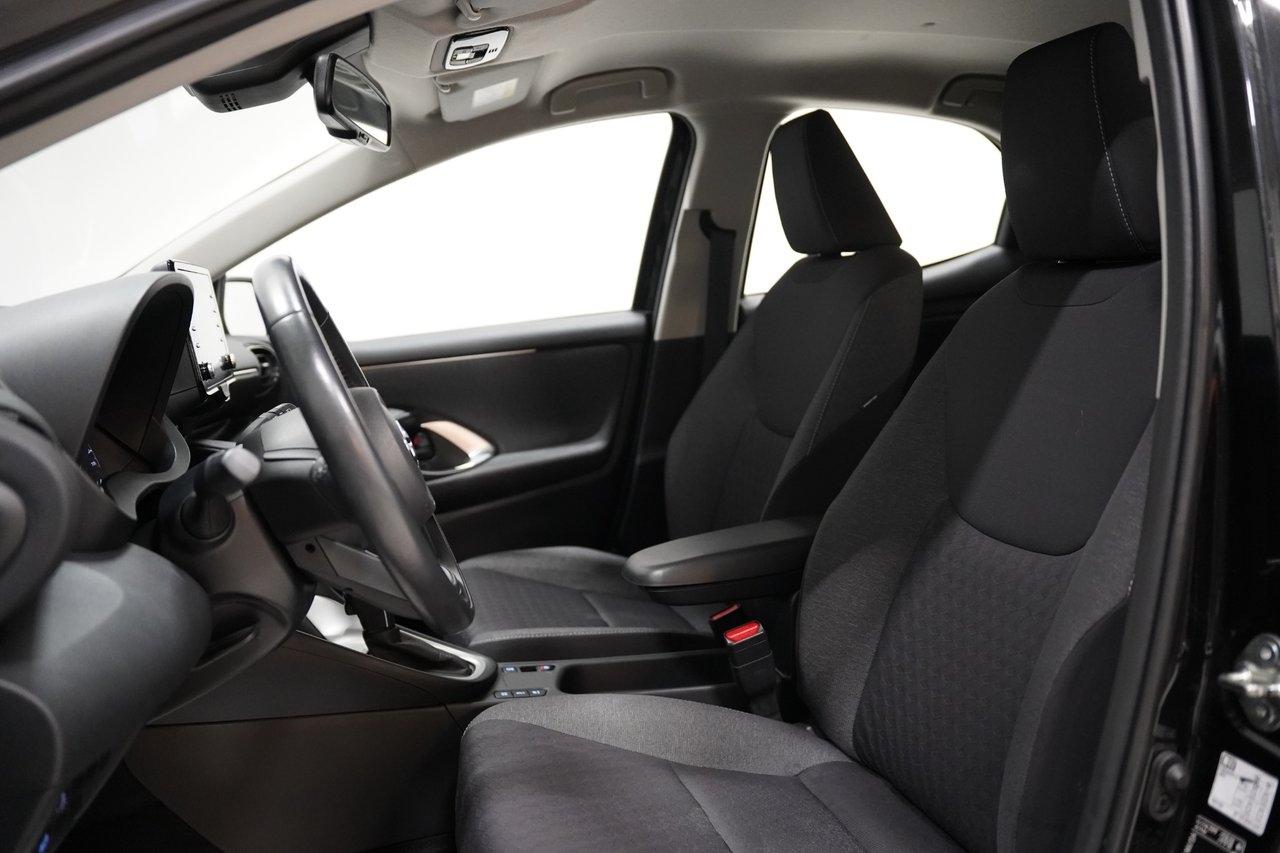 Toyota Yaris Hybrid CVT Active 2022, photo 7/10
