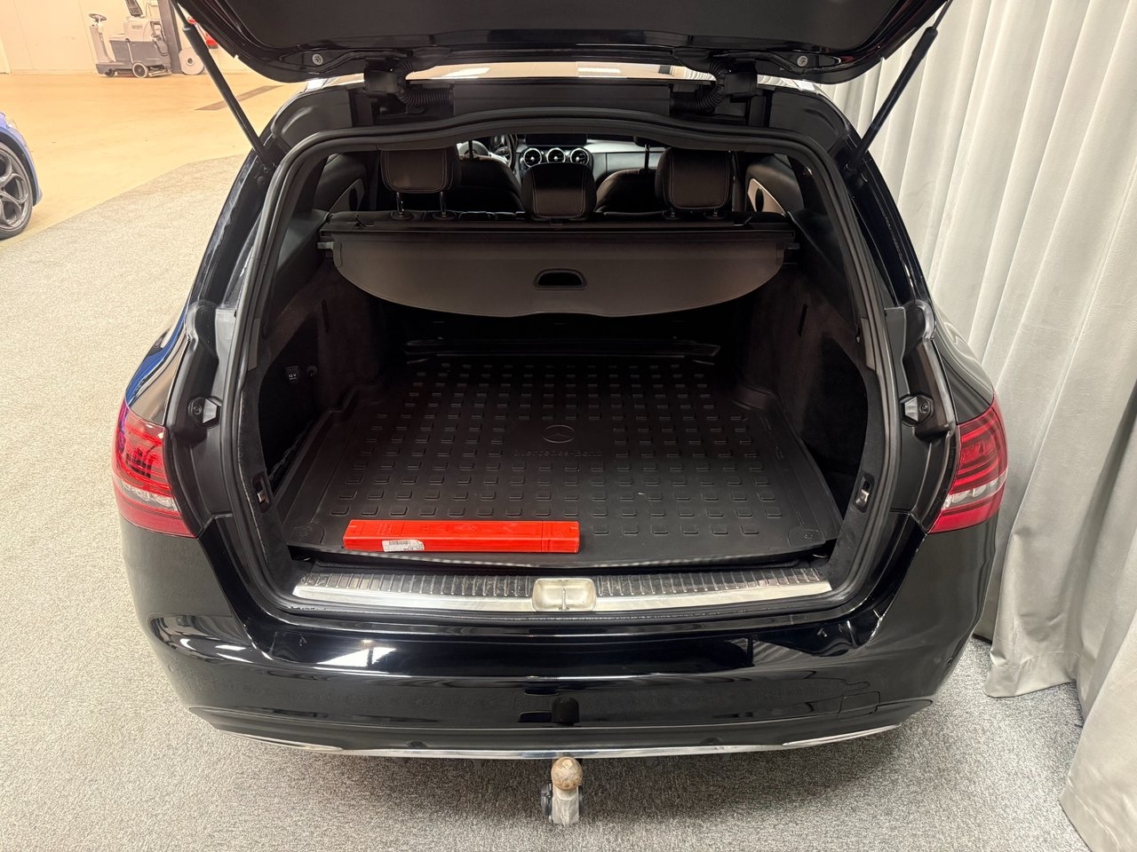 Mercedes-Benz C 2019, kuva 5/10