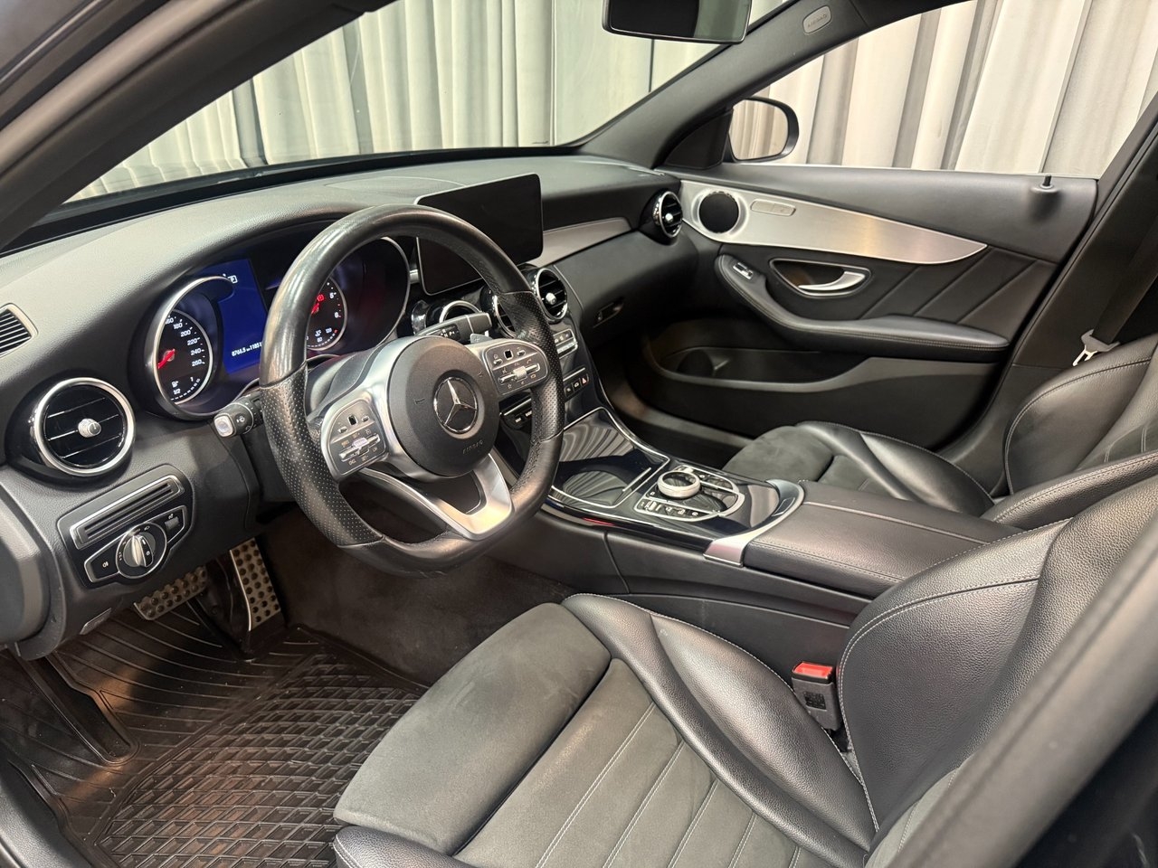 Mercedes-Benz C 2019, kuva 6/10