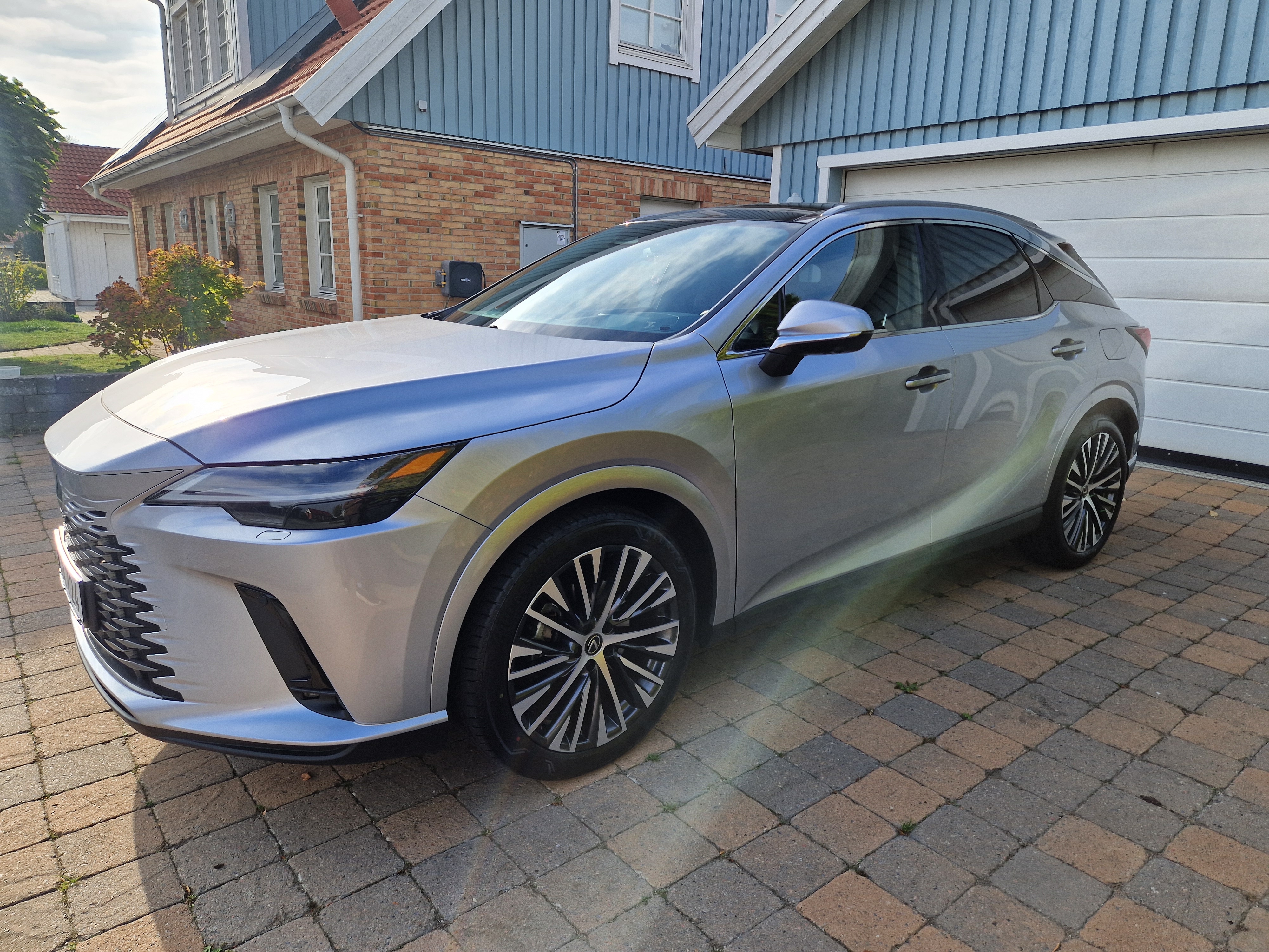 Lexus RX 450h+ + E-CVT 2024, bild 8/8