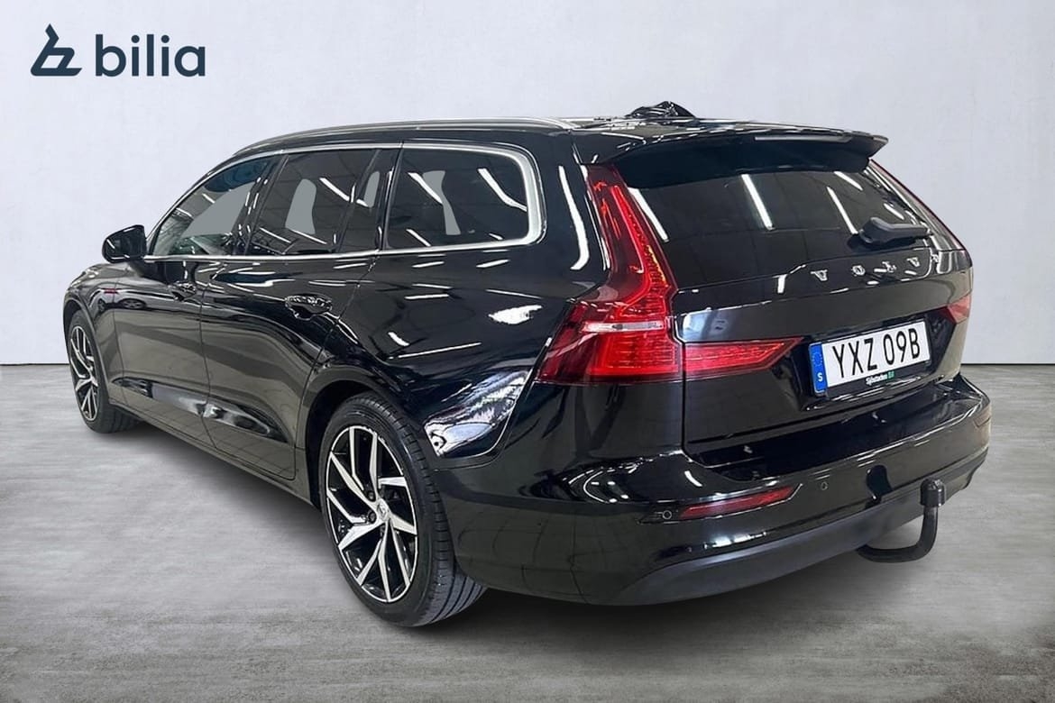 Volvo V60 D3 Momentum Advanced SE II 2020, photo 2/10