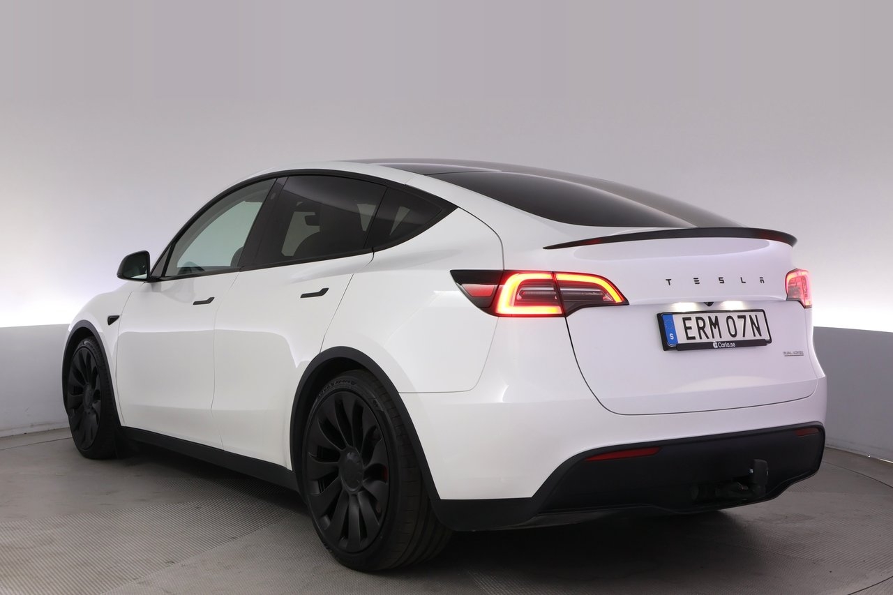 Tesla Model Y Performance Autopilot 2023, photo 4/10