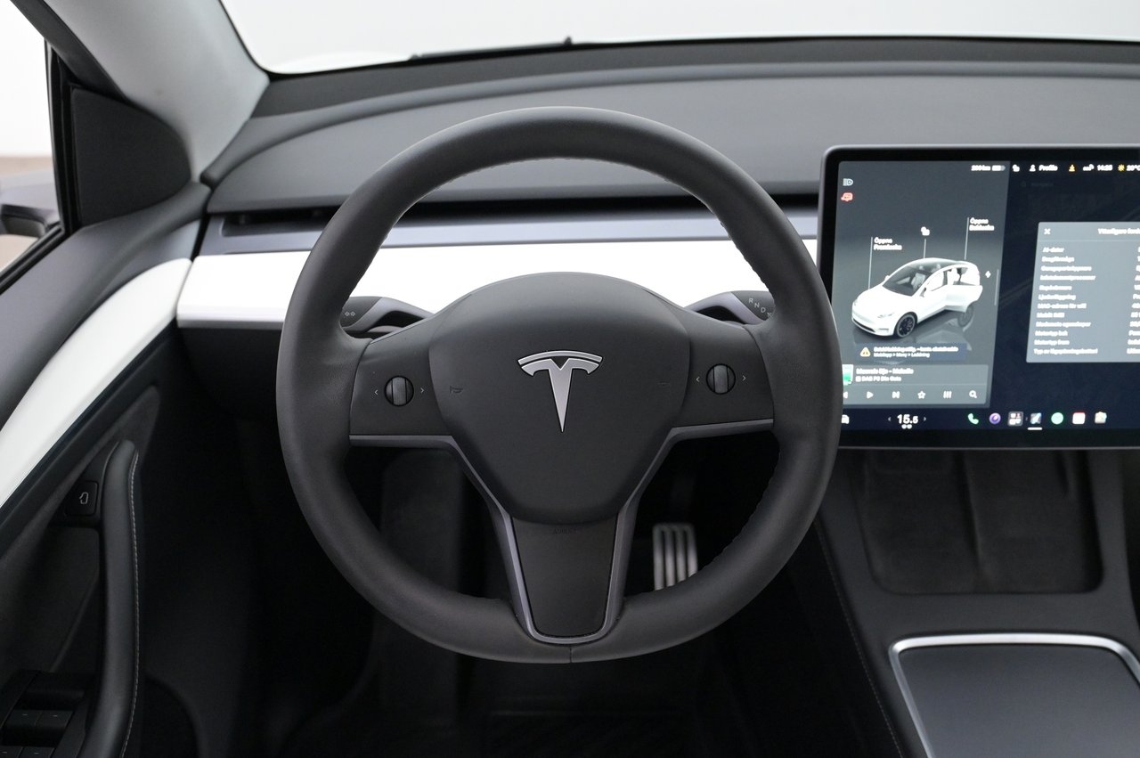 Tesla Model Y Performance Autopilot 2023, photo 7/10