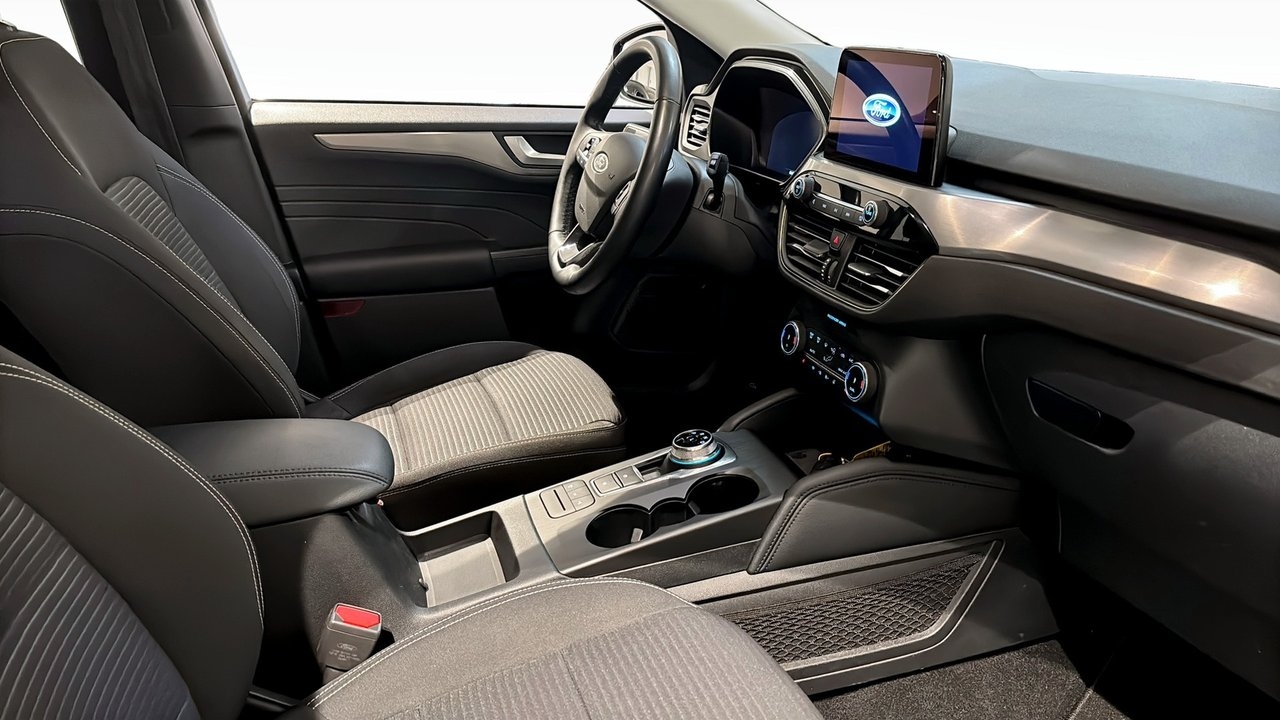 Ford Kuga Titanium PHEV 2024, kuva 3/9