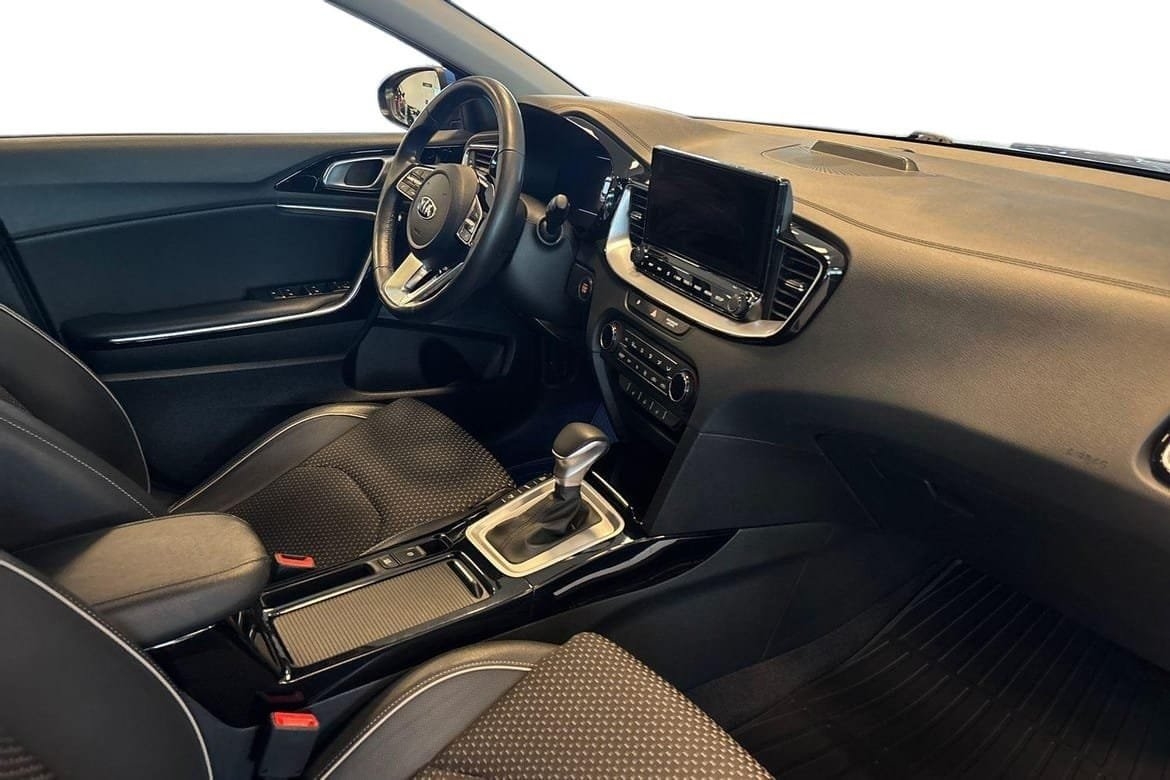 Kia XCeed Plug in Hybrid DCT 141hk 2021, photo 7/10