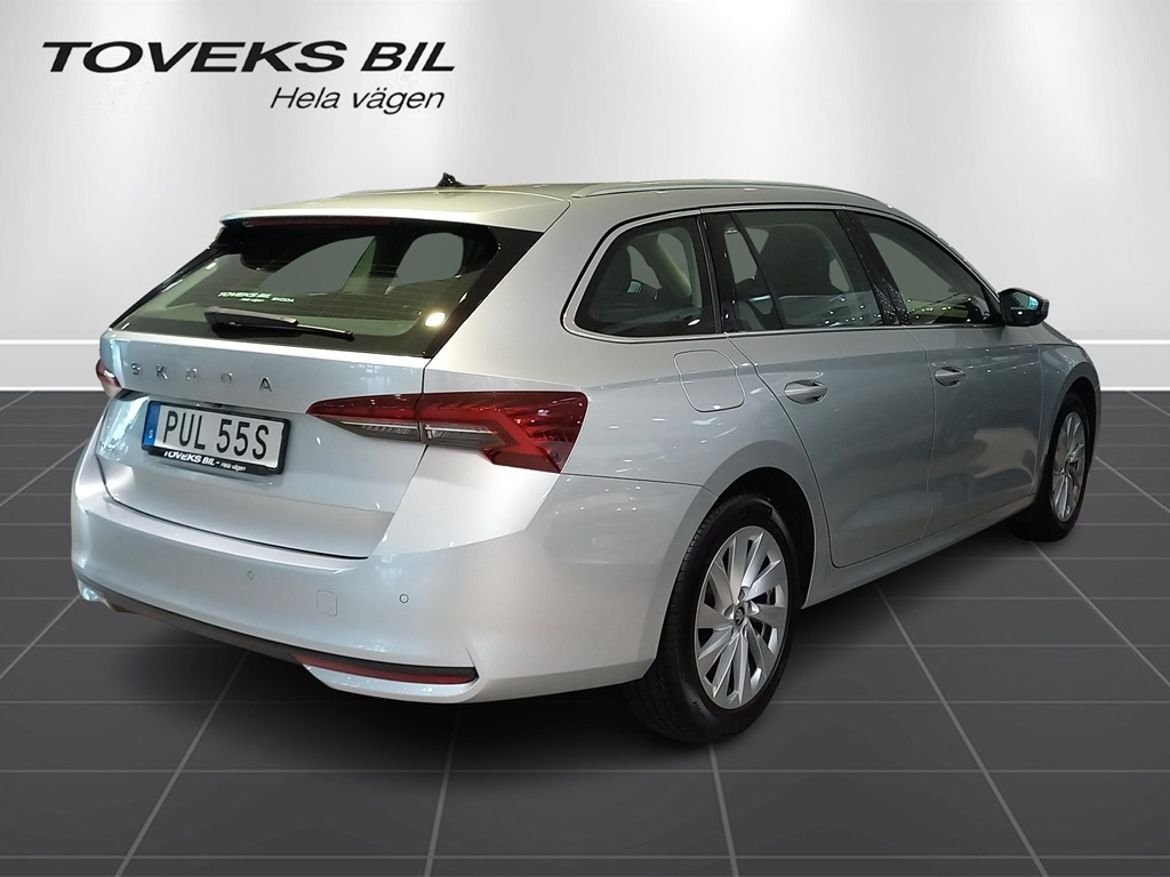 Skoda Octavia drag och parkeringsvärmare 2025, bild 5/10