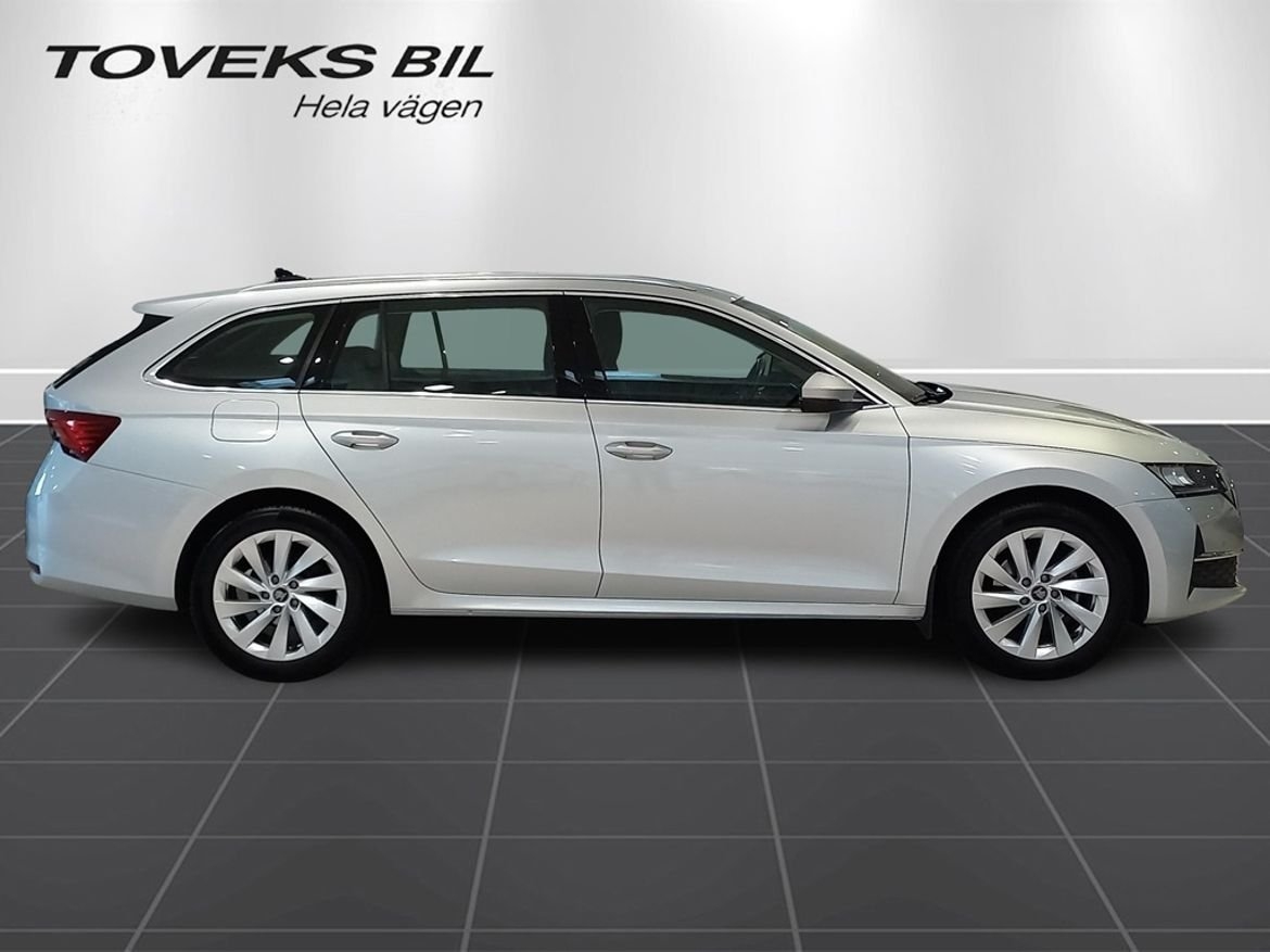 Skoda Octavia drag och parkeringsvärmare 2025, bild 4/10