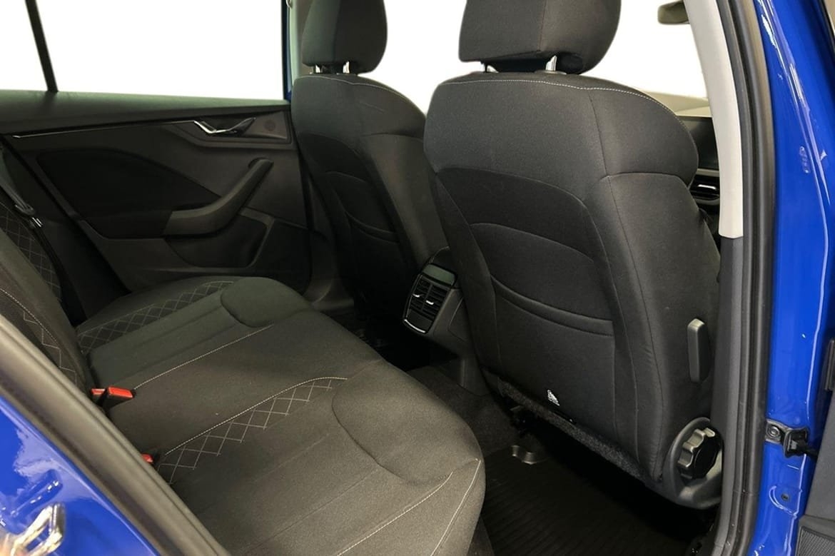 Skoda Kamiq 2023, photo 6/10