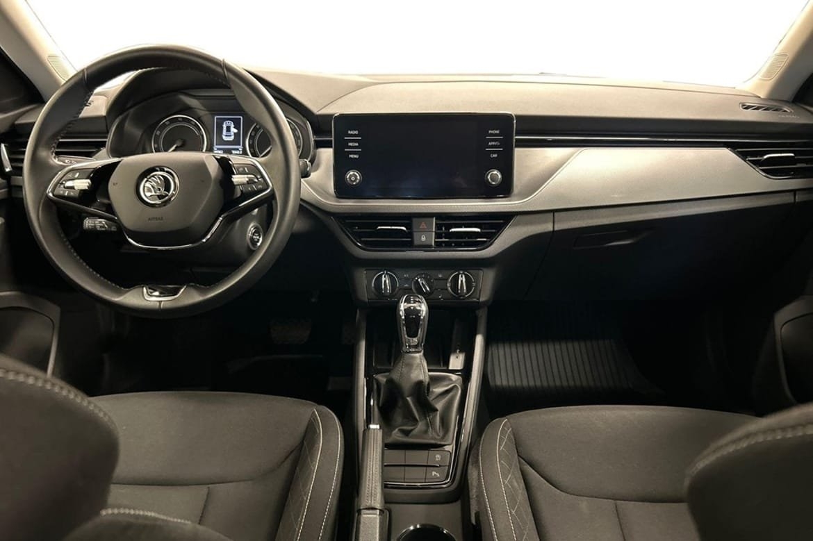 Skoda Kamiq 2023, photo 7/10