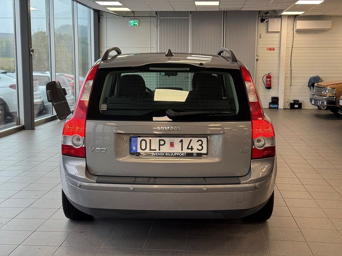 Volvo V50 2.0 Momentum 2007, kuva 4/10