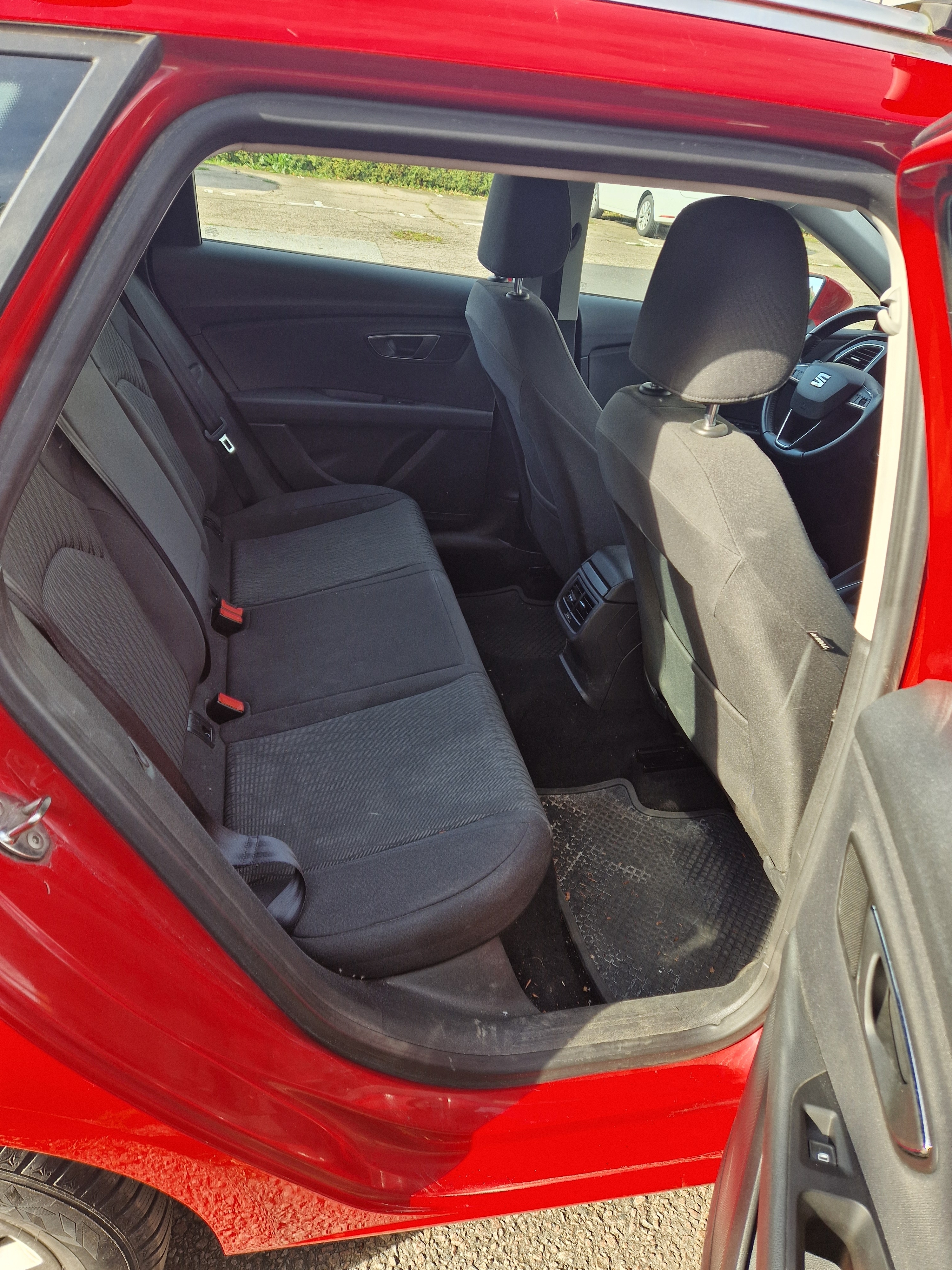 Seat Leon ST 1.2 TSI Manuell 2014, bild 7/8