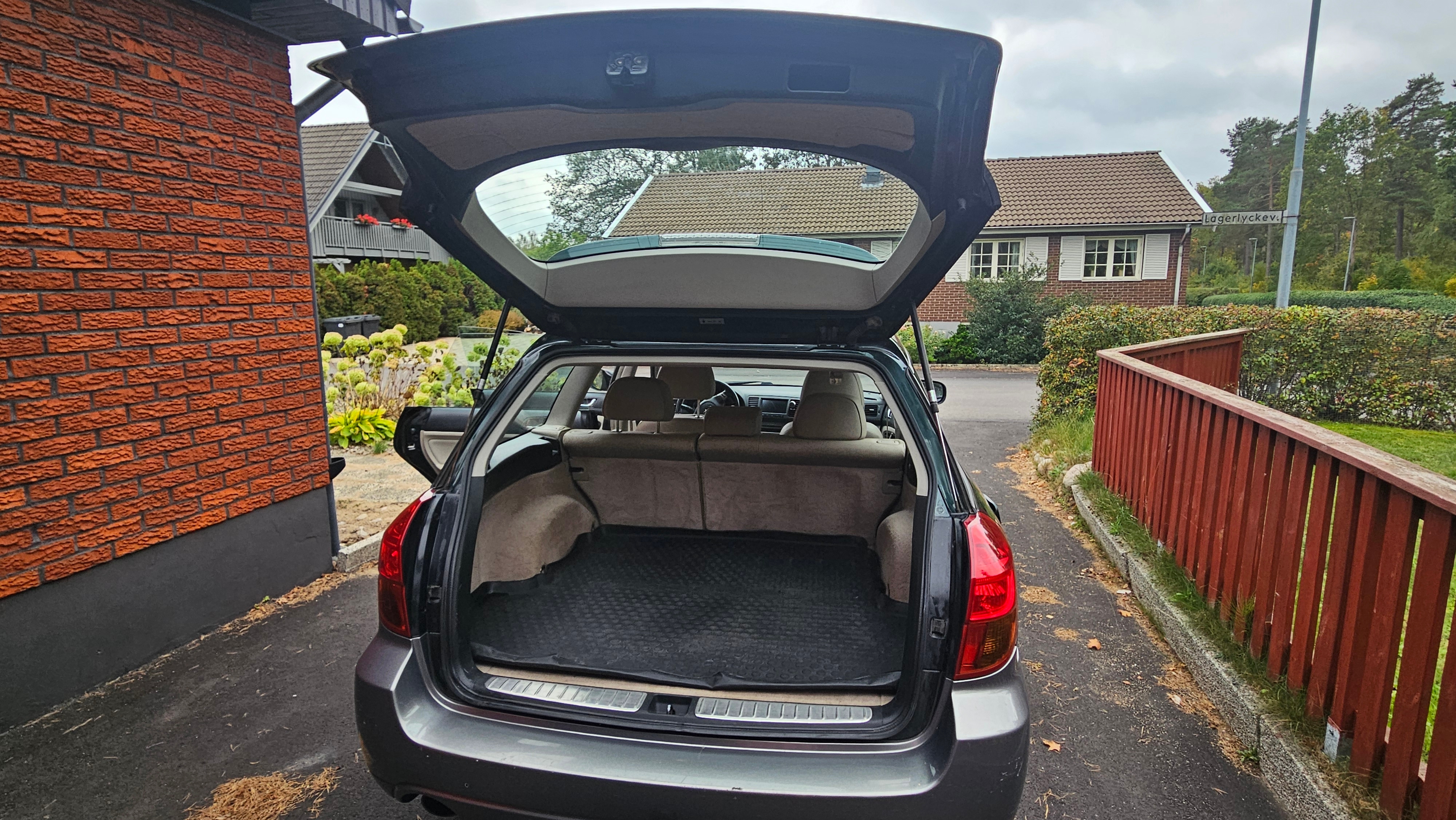 Subaru Outback 3.0 4WD Automatisk 2004, photo 7/8