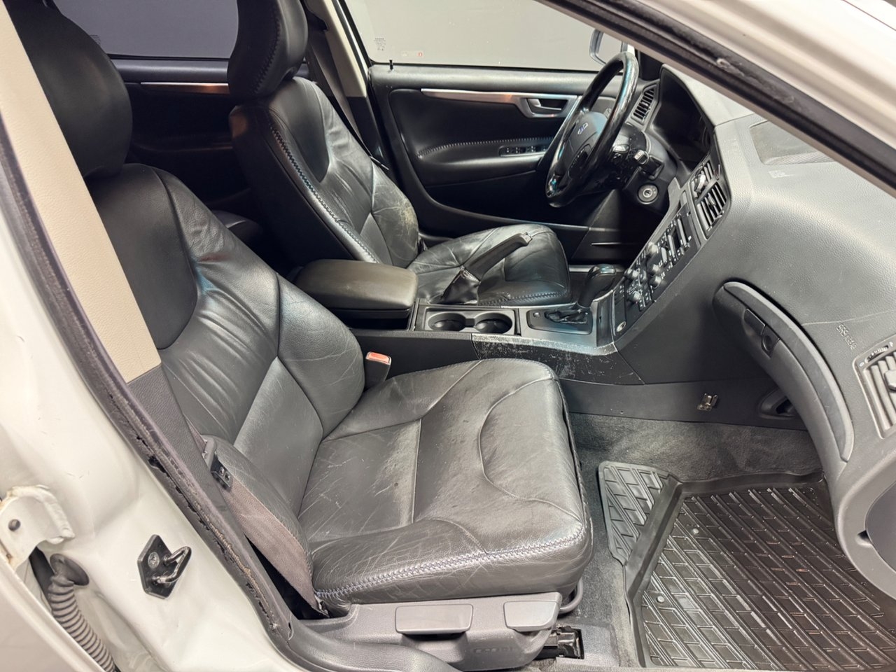 Volvo V70 2.5T Automat 210HK 2004, photo 7/9