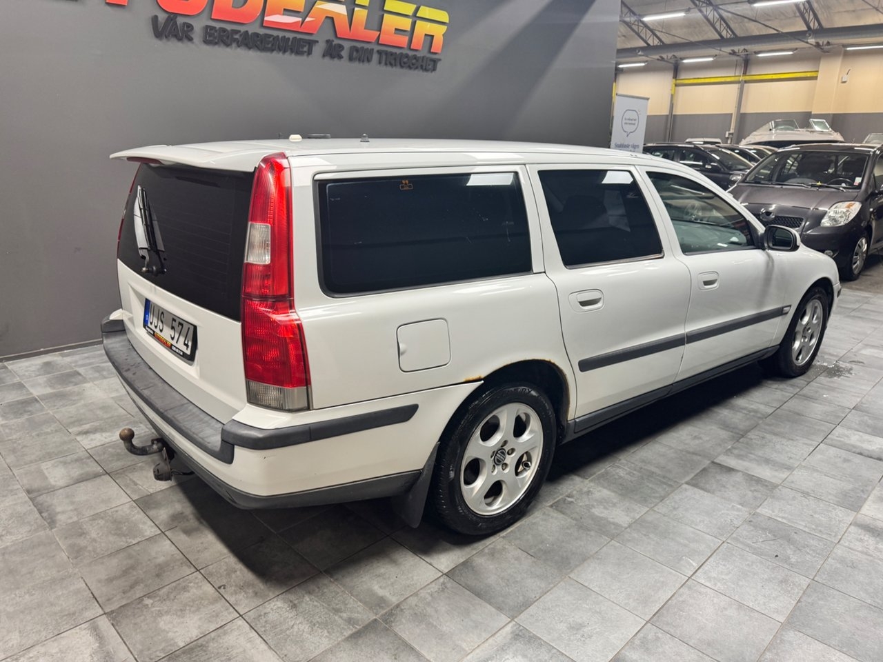 Volvo V70 2.5T Automat 210HK 2004, photo 5/9