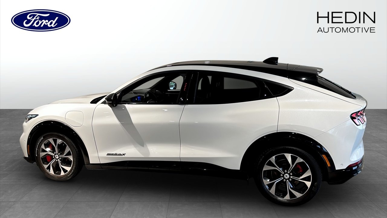 Ford Mustang Mach-E AWD Long Range 351HK 2021, bild 6/9