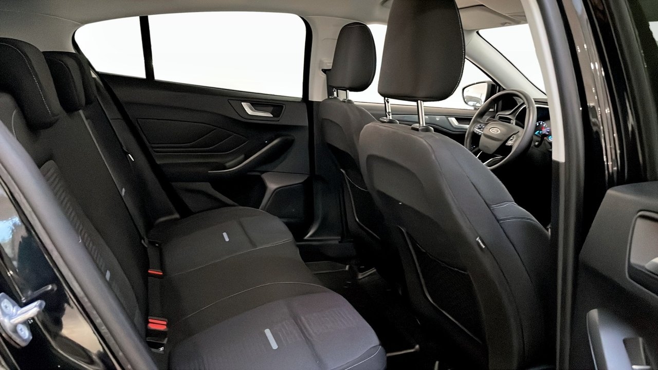 Ford Focus 2024, photo 5/9