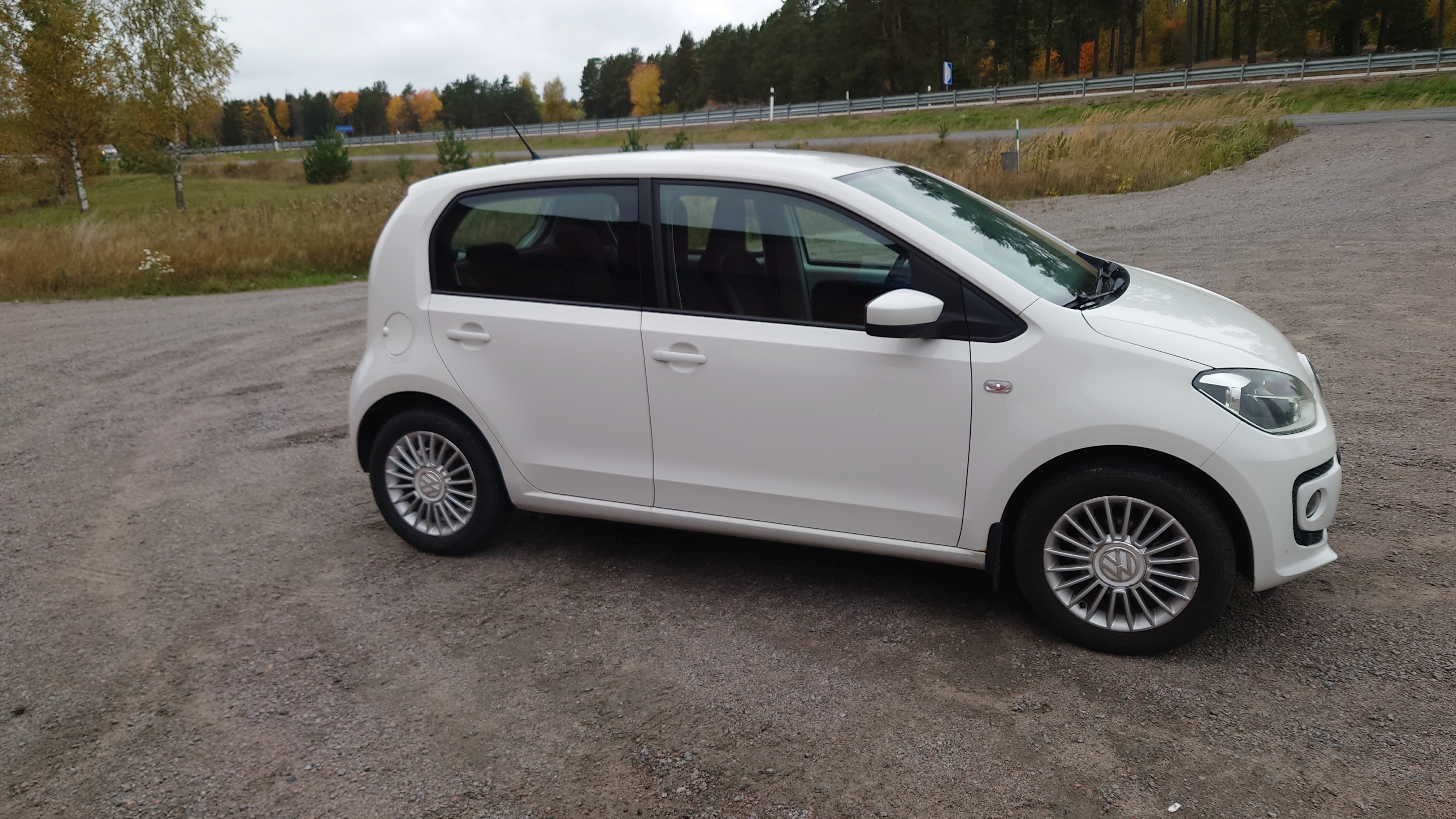 Volkswagen UP! 5-dörrar 1.0 MPI Manuell 2016, photo 5/10