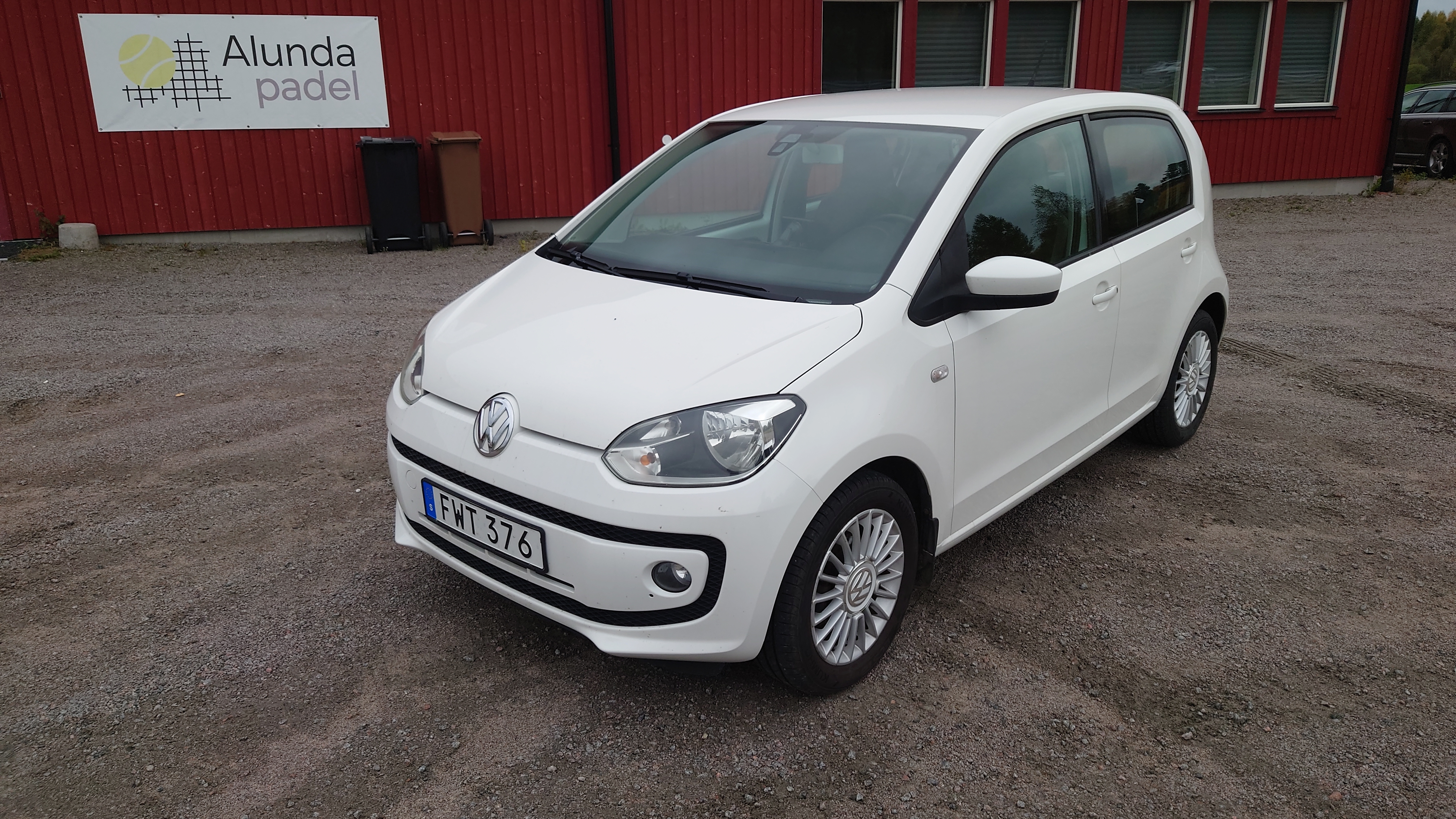 Volkswagen UP! 5-dörrar 1.0 MPI Manuell 2016, photo 2/10