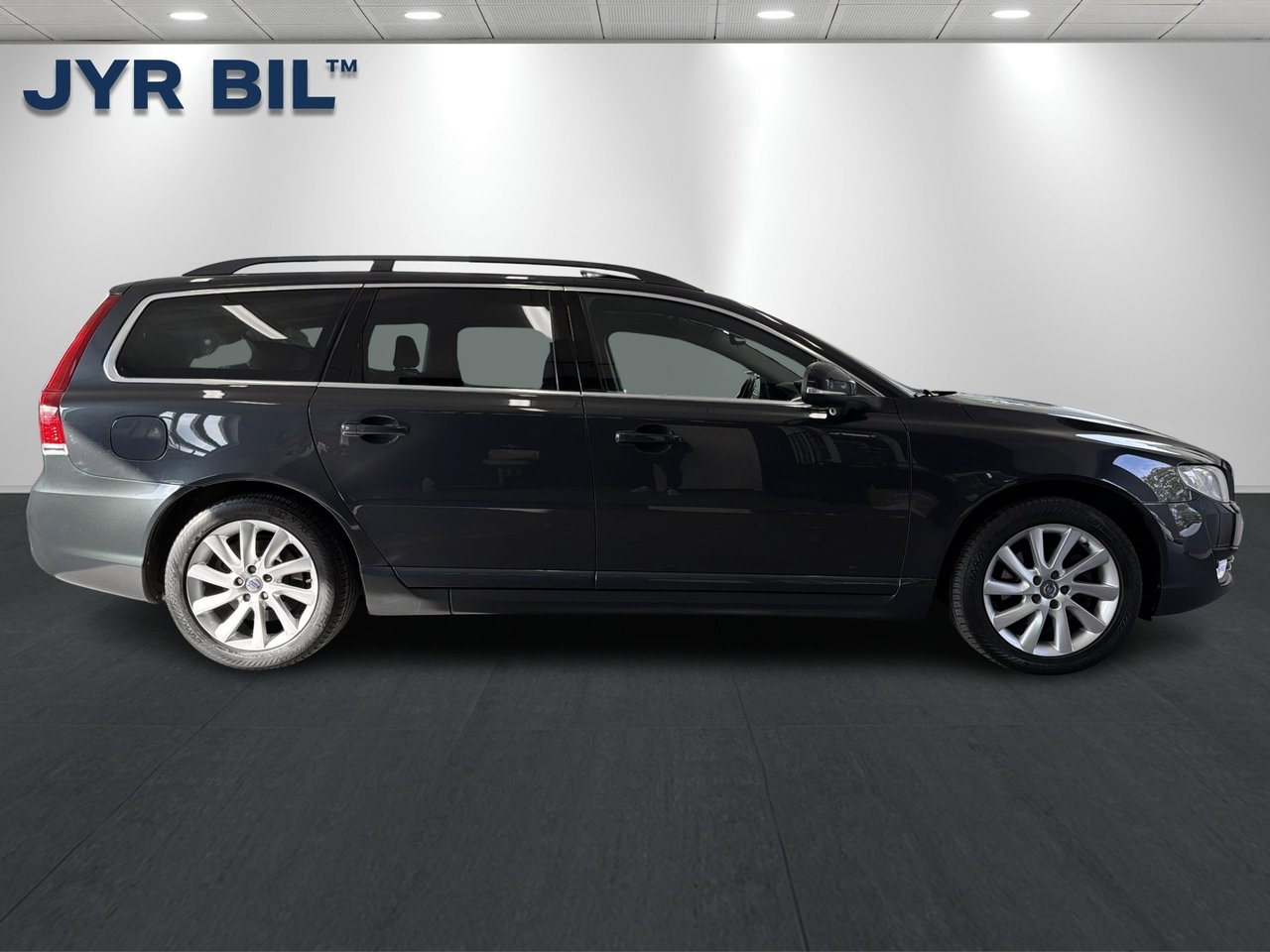 Volvo V70 2016, photo 2/10