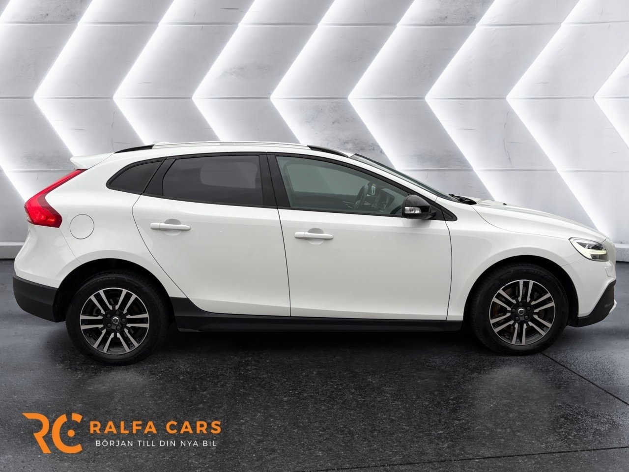 Volvo V40 Cross Country T3 Edition 2019, bild 6/10