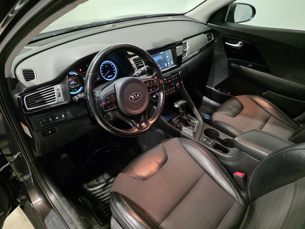 Kia Niro Hybrid DCT, 141hk Advance Plus 2017, kuva 4/10