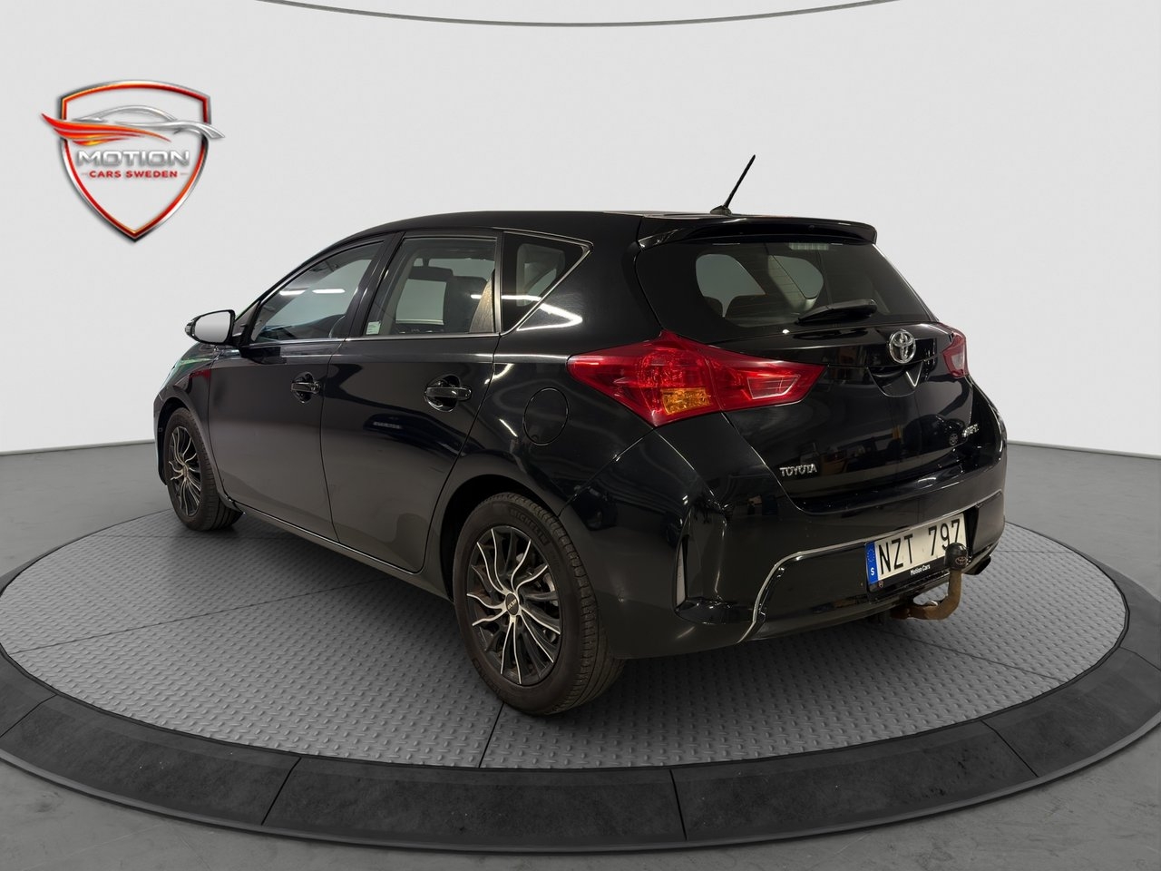 Toyota Auris 2013, photo 7/10