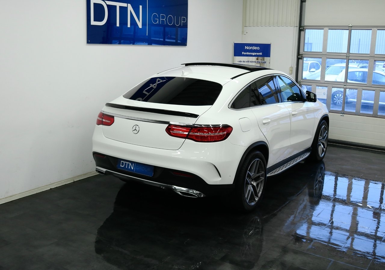 Mercedes-Benz GLE 2017, kuva 2/10