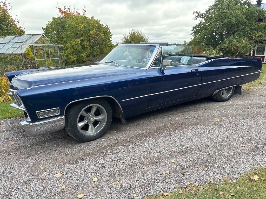 Cadillac De Ville