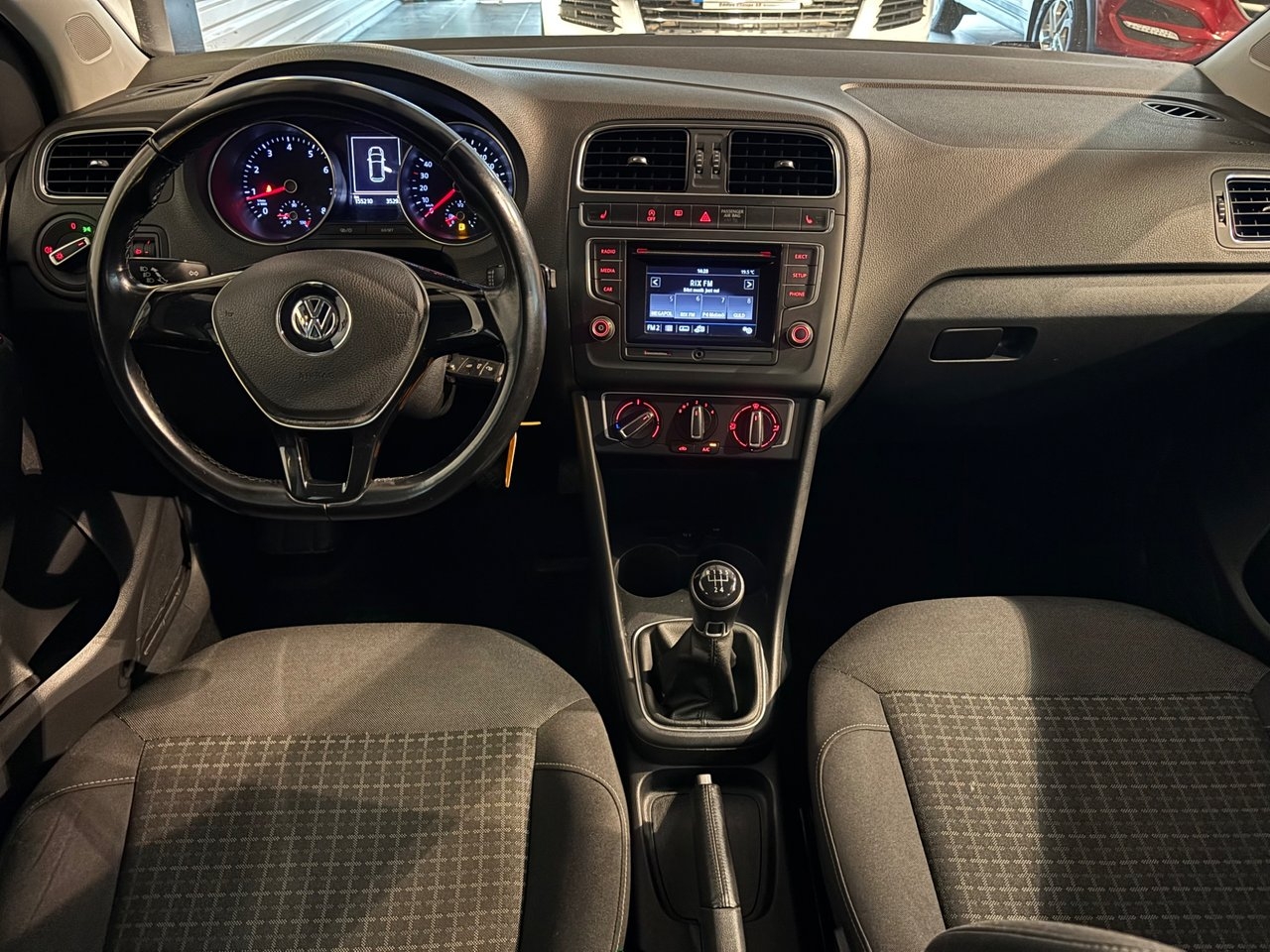 Volkswagen Polo 1.2 TSI Masters, 90HK 2017, kuva 6/10