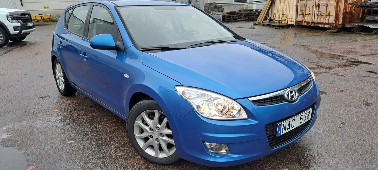 Hyundai i30 1.6 CRDi Euro 4 2008, kuva 2/10