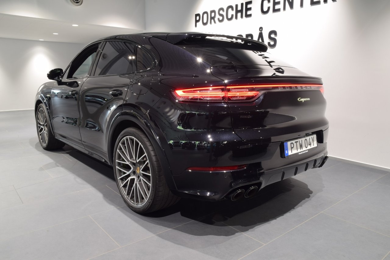 Porsche Cayenne E-Hybrid Coupé 2022, kuva 4/10
