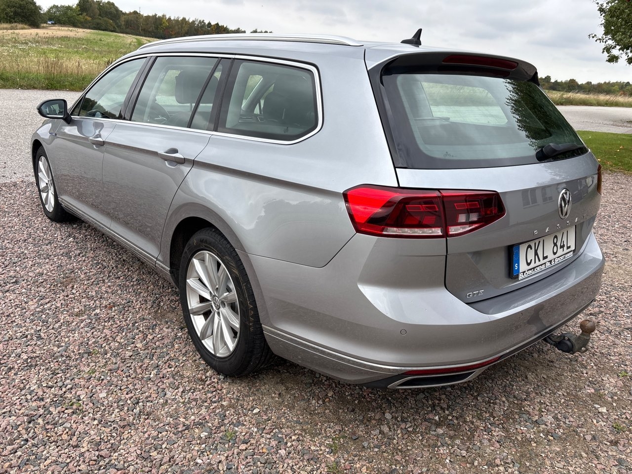 Volkswagen Passat 2020, photo 5/10